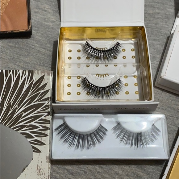 Makeup bundle - Picture 4 of 8